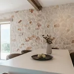 Novel With Private Pool - Sleeps 14, By Zantewize Villa *