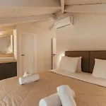 Novel With Private Pool - Sleeps 14, By Zantewize Pandokrátor