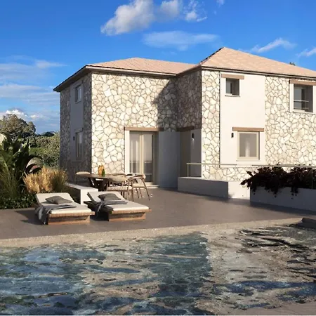 Novel With Private Pool - Sleeps 14, By Zantewize Villa