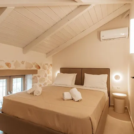 Novel With Private Pool, By Zantewize