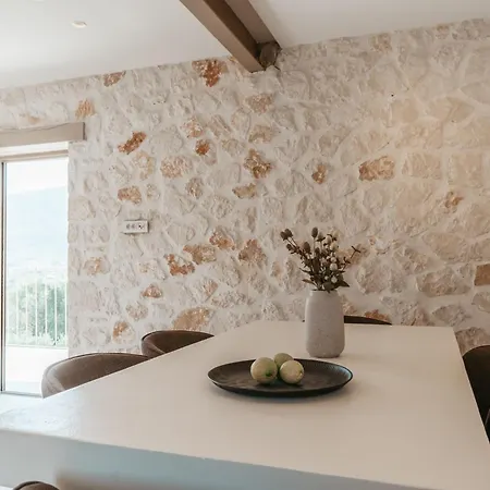 Novel With Private Pool - Sleeps 14, By Zantewize Villa *