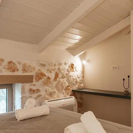 Novel With Private Pool - Sleeps 14, By Zantewize *