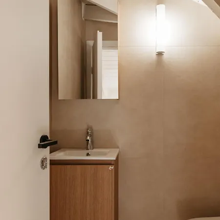 Novel With Private Pool - Sleeps 14, By Zantewize Villa