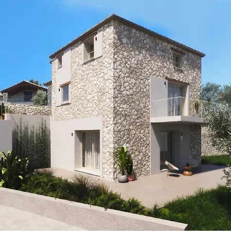 Villa Novel With Private Pool - Sleeps 14, By Zantewize *