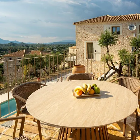 Villa Novel With Private Pool - Sleeps 14, By Zantewize *
