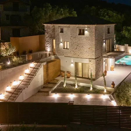 Villa Novel With Private Pool - Sleeps 14, By Zantewize Pandokrátor