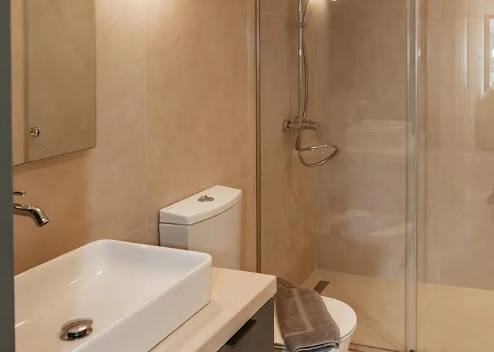 Novel With Private Pool, By Zantewize Βίλα Παντοκράτωρ