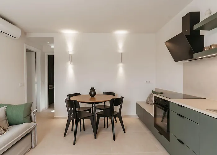 Βίλα Novel With Private Pool, By Zantewize