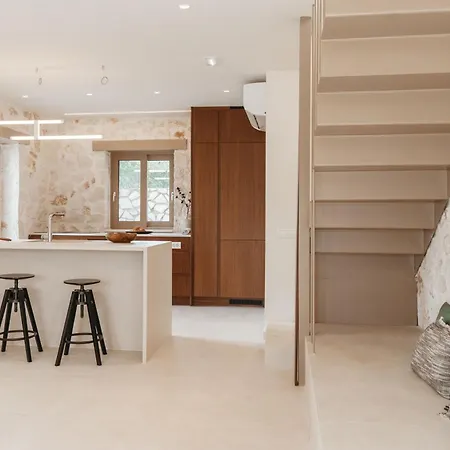 Villa Novel With Private Pool - Sleeps 14, By Zantewize